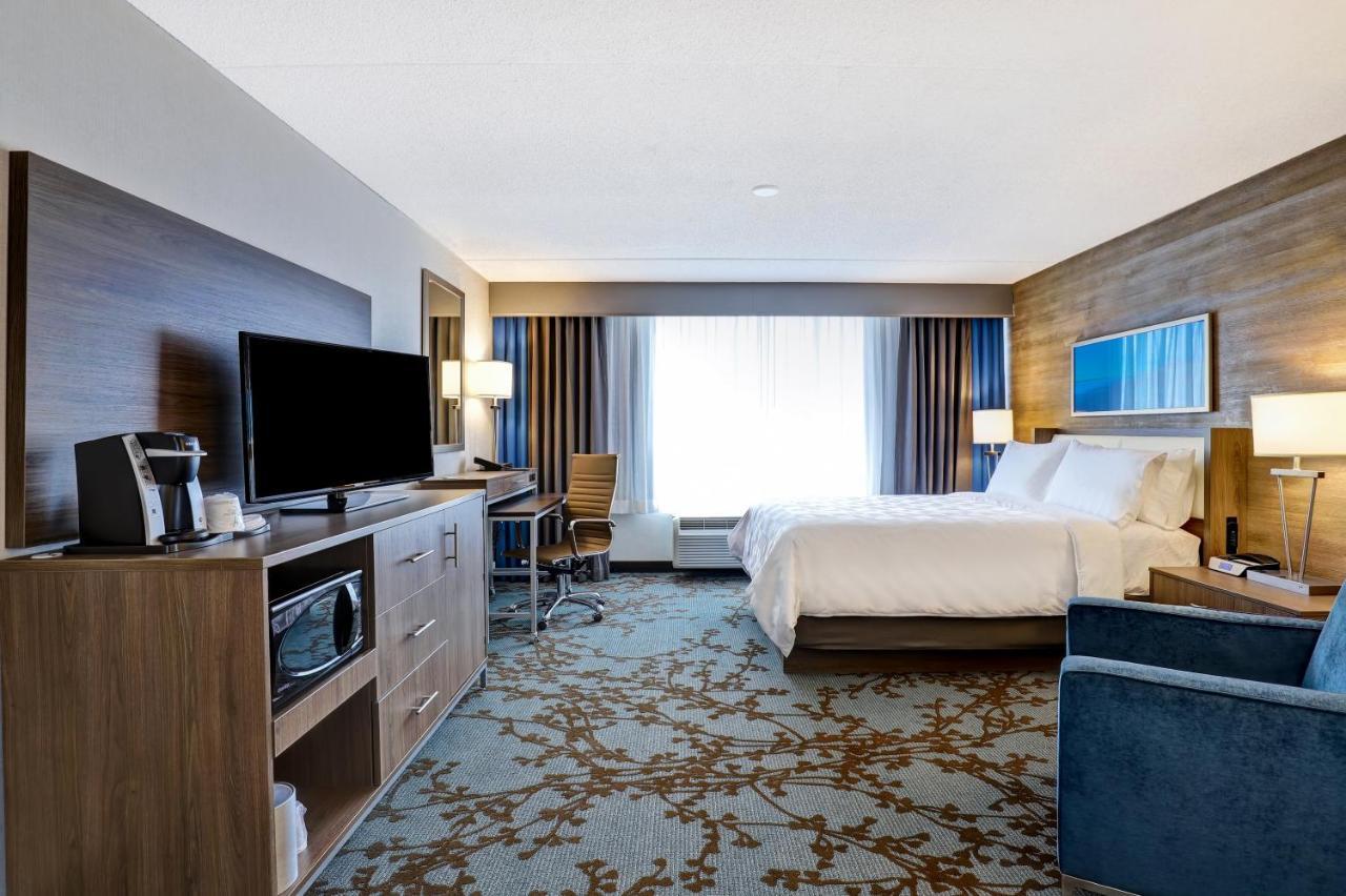 Standard King Room with Walk-In Shower